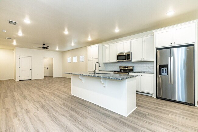 Foto del edificio - 5549 Lehigh St