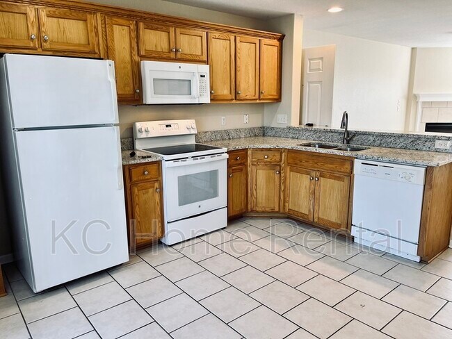 Foto del edificio - 15904 Prairie Way