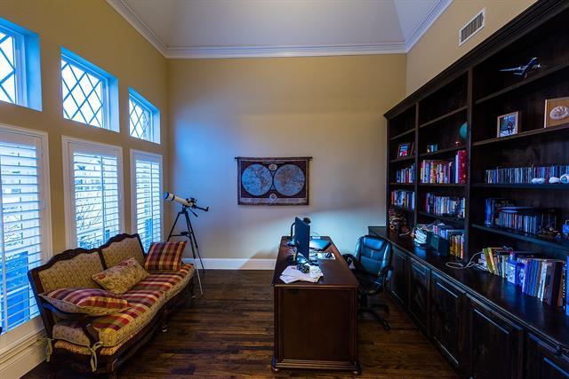Foto del edificio - 13840 Nash Ln