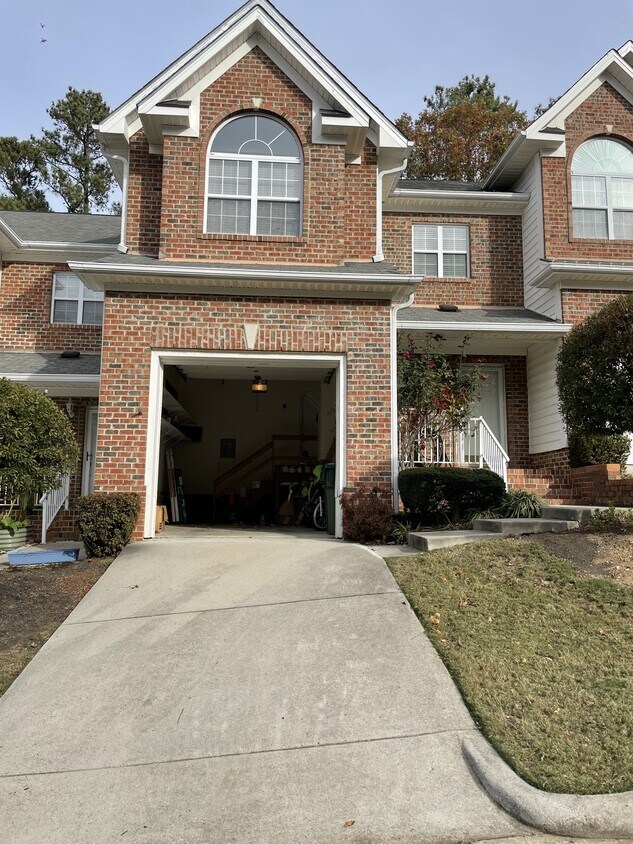 Front of townhome - 118 Grande Meadow Way