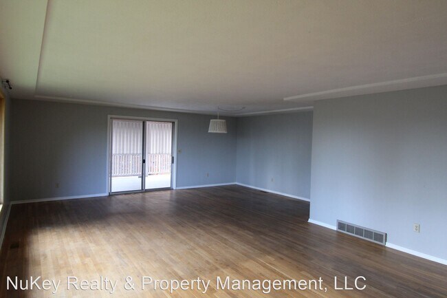 Building Photo - 4 br, 3 bath House - 2827 W. Weile Ave.