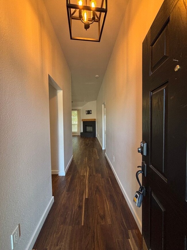 Foto del edificio - 1117 Marcia Ln