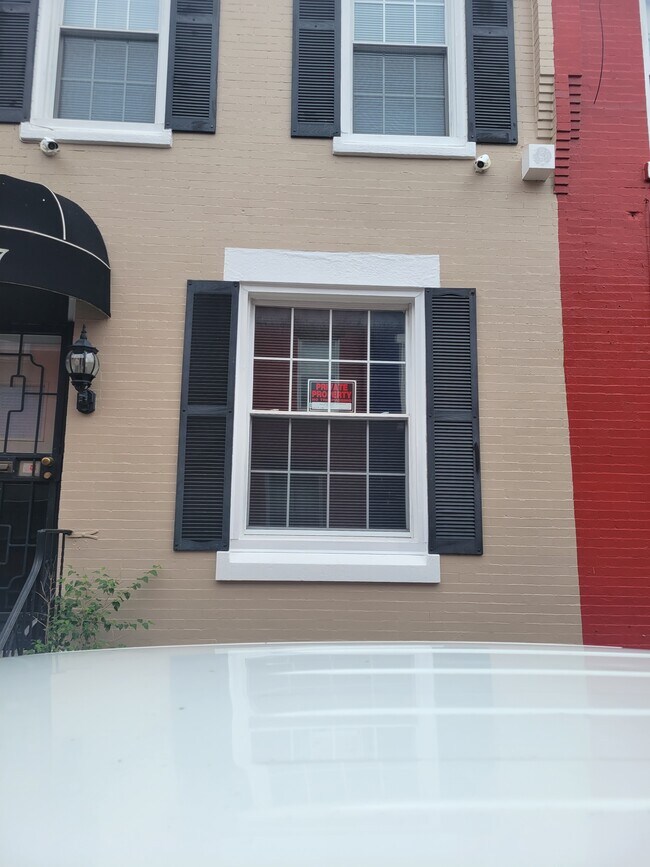 Frente de la casa - 1727 N Bailey St