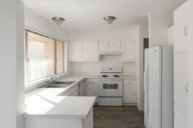 Foto del edificio - 1194 Trinity Ave