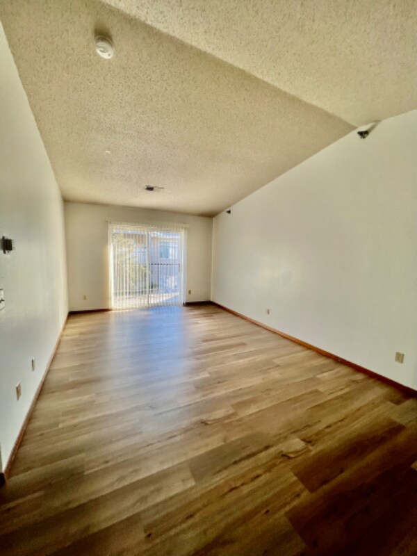 Foto principal - 4601 E 26th St