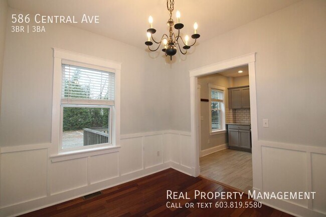 Building Photo - Beautiful 3 Bedroom Dover Townhouse!