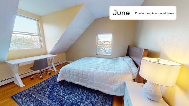 Private bedroom in 4 bed/1.5 bath Home - Private bedroom in 4 bed/1.5 bath Home