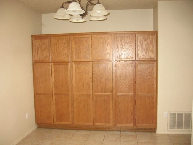 Building Photo - 3804 Fox Sparrow Trl NW