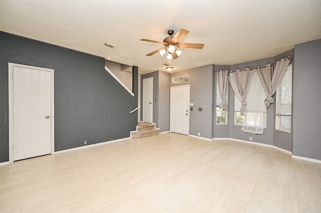 Foto del edificio - 23850 Pebworth Pl