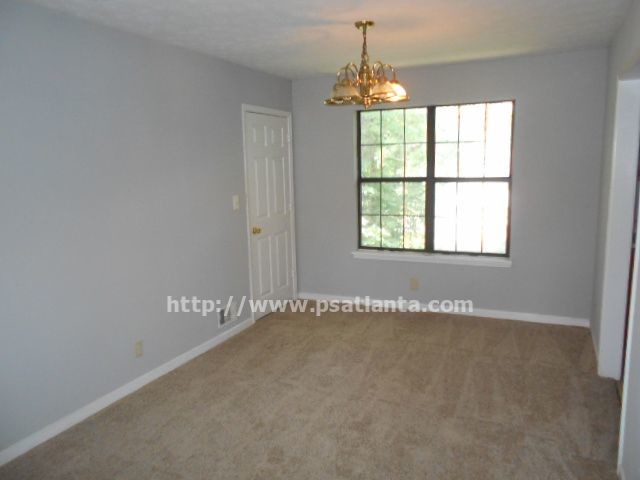 Foto del edificio - 3BR/2.5BA SPLIT LEVEL - WITH BONUS ROOMS