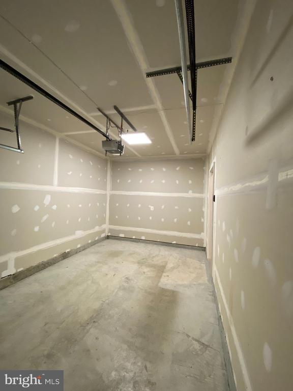 Building Photo - 113 Gristmill Ct