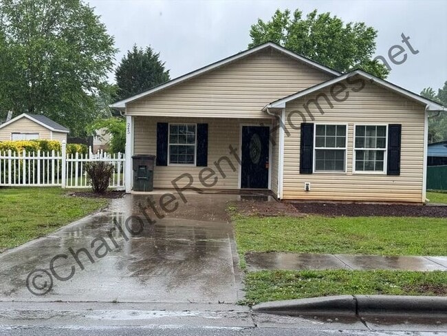 Building Photo - Spacious 4 bedroom home in Concord that's ...