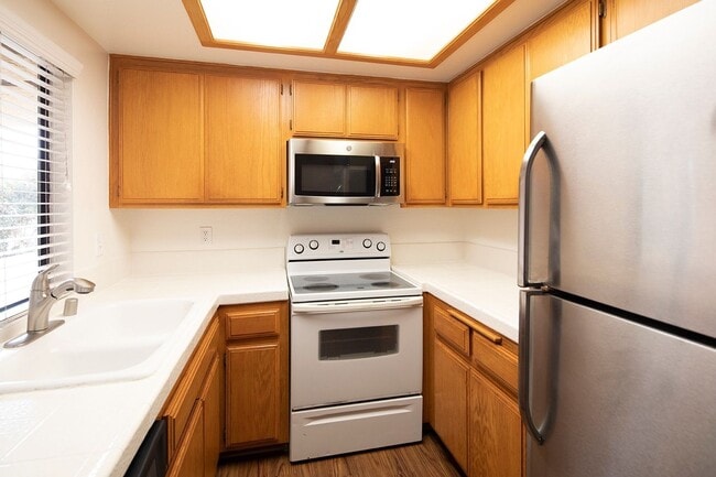 Foto del edificio - 3 Bed/2.5 Bath PB Townhouse - Garage, W/D,...