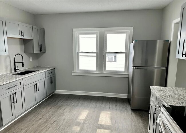 Foto del edificio - 64th,E.4072