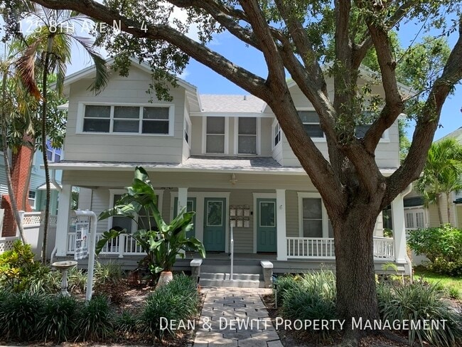 Building Photo - 1 Bed/1 Bath - Unit 4