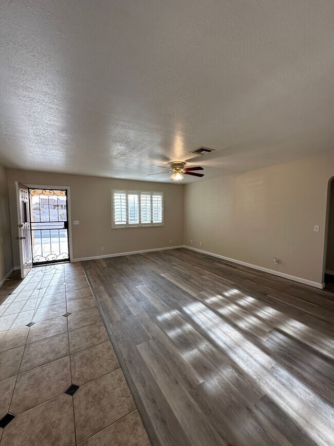 Building Photo - Long term - Unfurnished - Southside