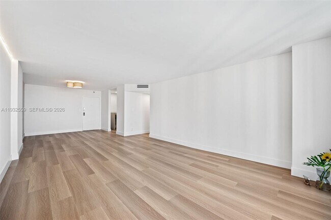 Foto del edificio - 18151 NE 31st Ct