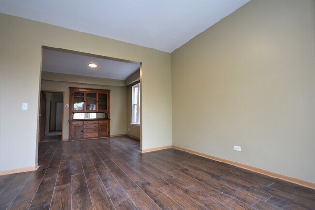 Building Photo - 7043 S Carpenter St