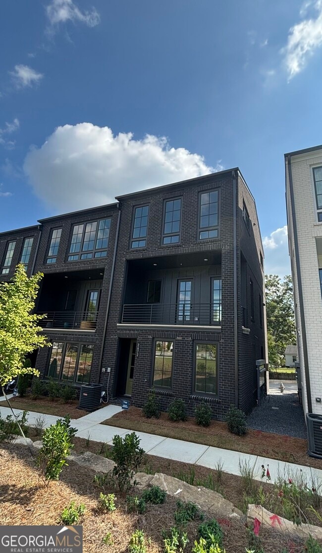 Building Photo - 2672 Mackintosh Ct