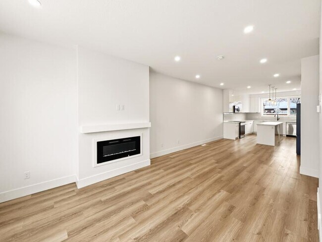 Photo du bâtiment - 3.0 bedroom in Calgary Alberta T3E 0C7