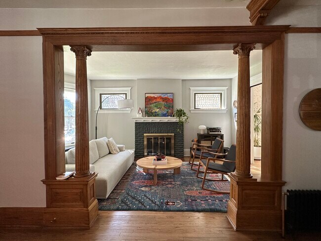 Foto del edificio - 2621 N Stowell Ave