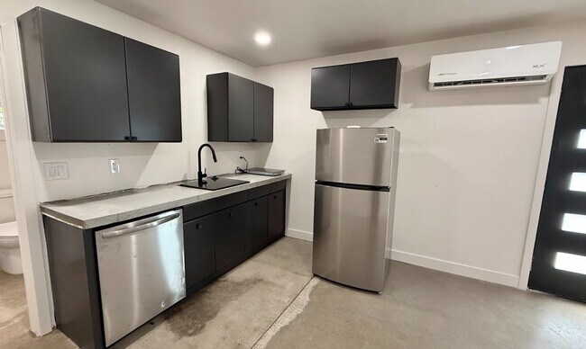 Foto del edificio - 523 W 14th St