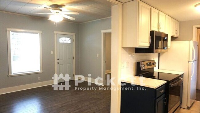 Building Photo - 1 Bedroom Charming Craftsman near Olympic ...