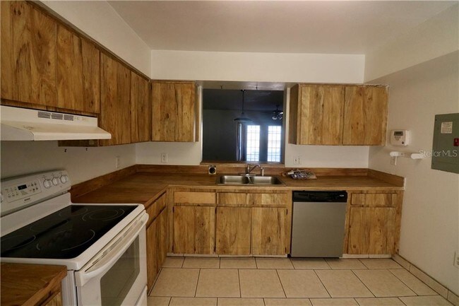 Foto del edificio - 8418 N Jones Ave
