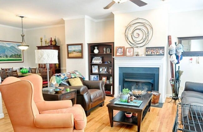 Building Photo - Southern Village Townhome available in Jun...