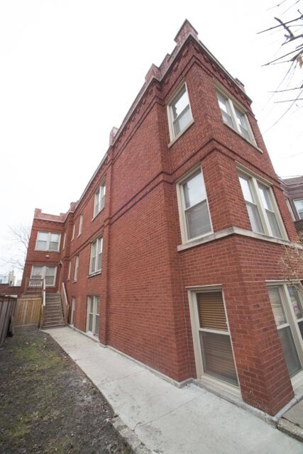 Primary Photo - 739 N Ridgeway Ave