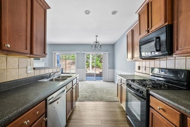 Building Photo - 2872 Cross Creek Ct