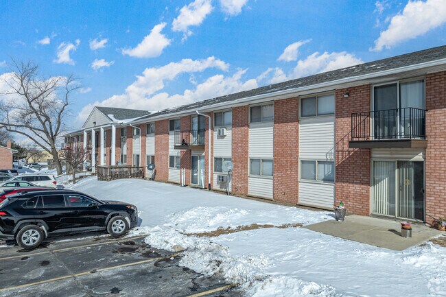 Imagen principal - Emerald Hills Condominiums