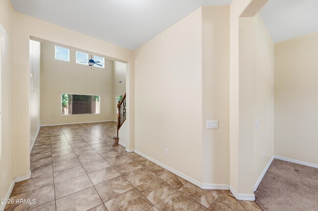 Foto del edificio - 2220 W Beverly Ln