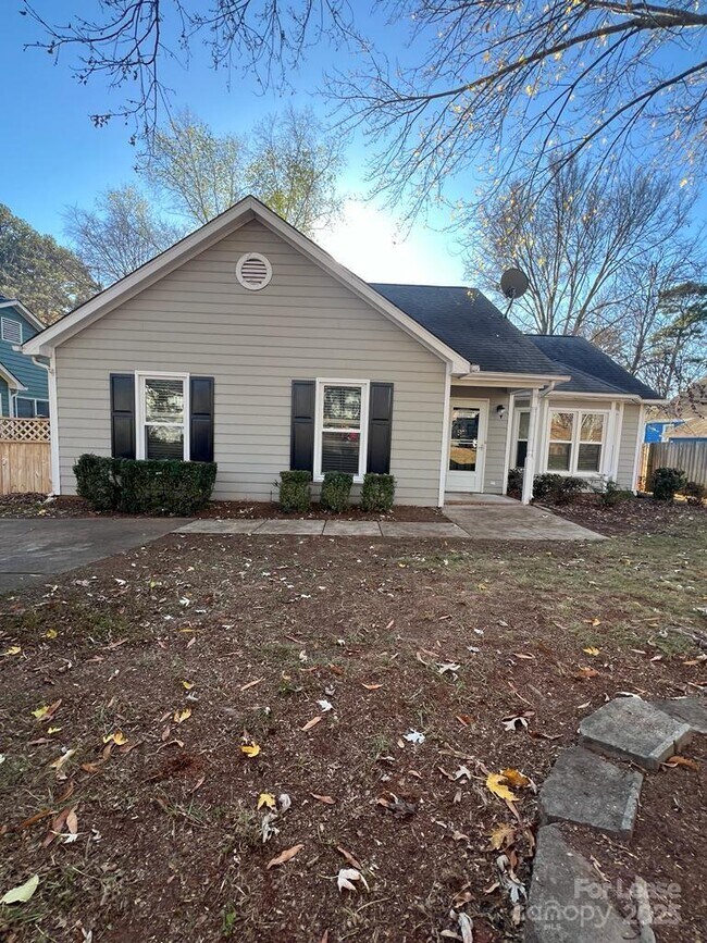 Foto del edificio - 9608 Harness Ln