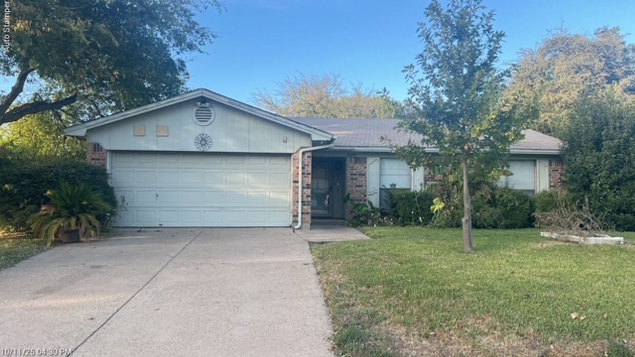 Primary Photo - 2605 Willow Bend Ct