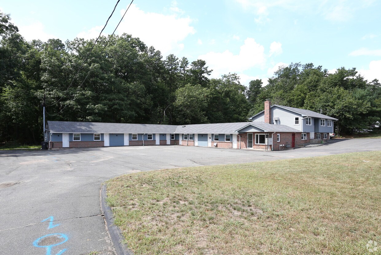 Primary Photo - 480 Southampton Rd