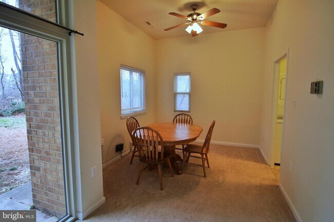 Foto del edificio - 9908 Walker House Rd