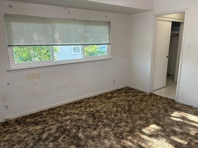 Building Photo - 4639 James Ave