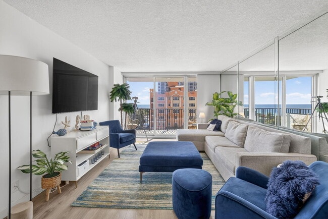 Building Photo - 525 N Ocean Blvd