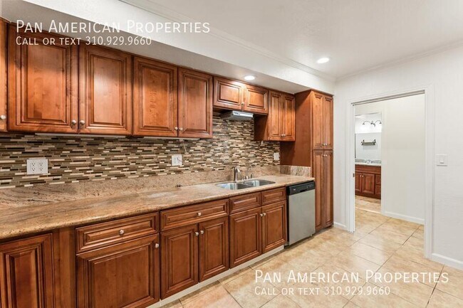 Foto del edificio - 1837 Mayflower Ave