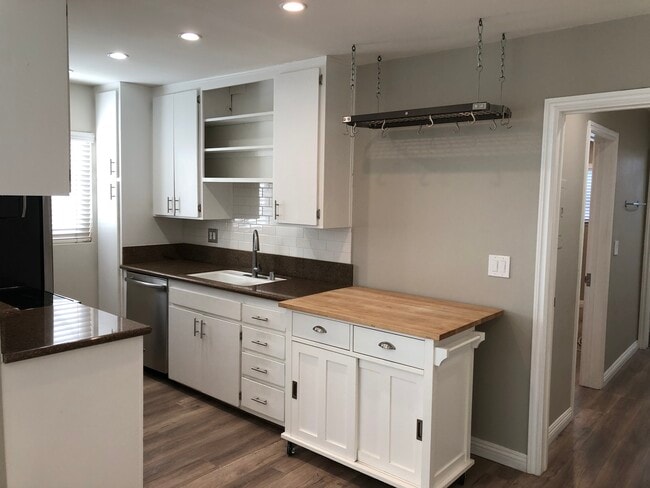 Kitchen - 844 7th St