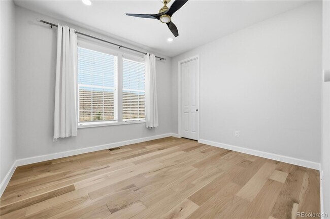 Foto del edificio - 16910 W 95th Pl
