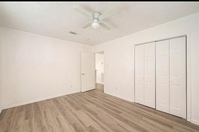 Foto del edificio - 8430 Round Rock Dr