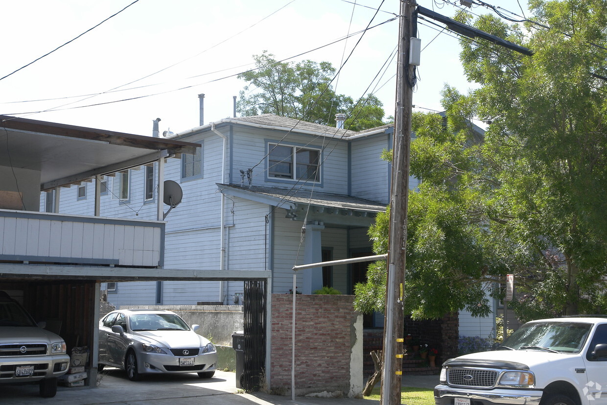 Primary Photo - 3730-3732 Fruitvale Ave