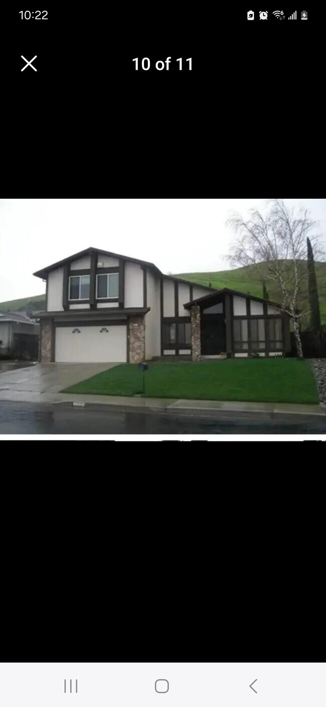 Building Photo - 2453 Grimsby Dr