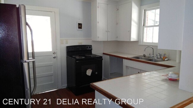 Building Photo - 2 br, 1 bath House - 505 Brown St