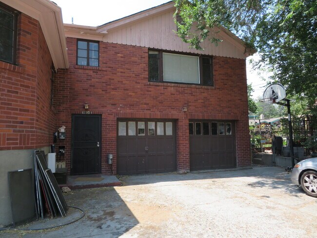 Building Photo - 1195 Forest St