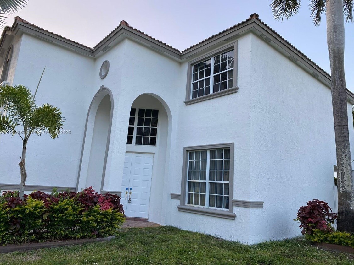 Primary Photo - 14511 SW 33rd Ct