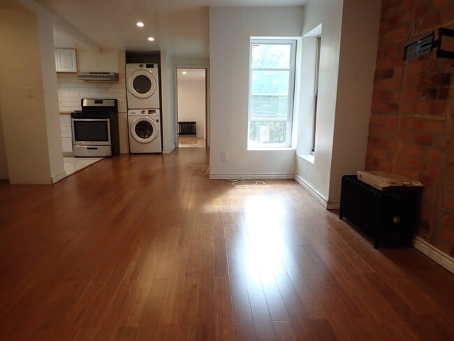 Building Photo - 89 Clermont Ave