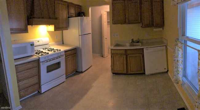 Foto del edificio - 3 br, 2 bath  - 2011 60th St SE
